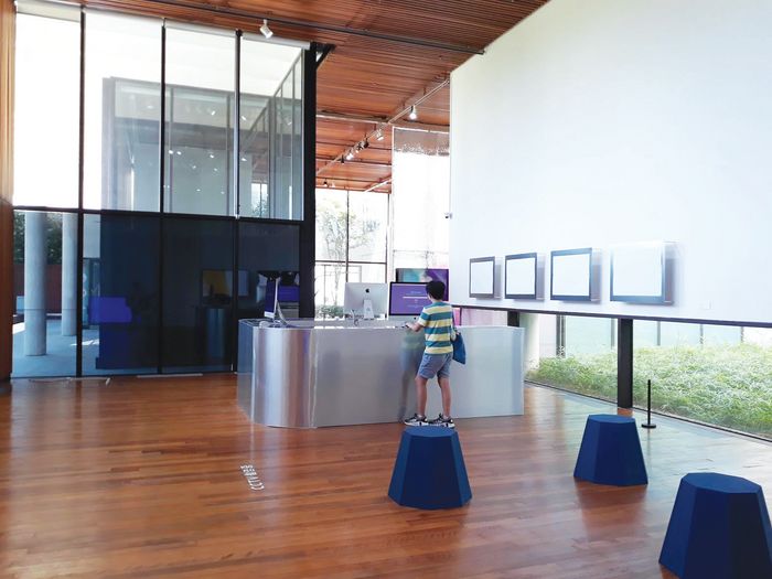 오주영 ‘문학시간극장-구보씨 AI Theater of Literary Memory-Gubo AI Chatbot’, 2018.