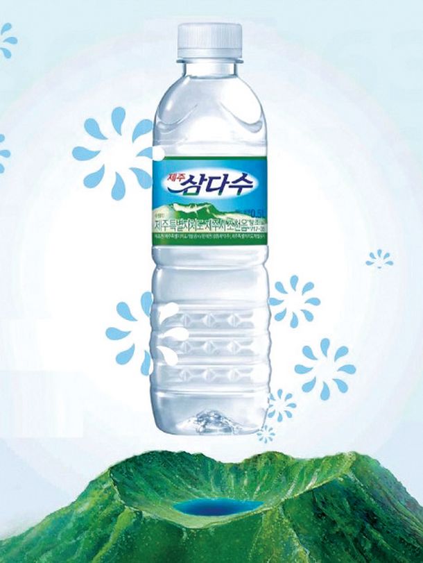 '대한민국이 아끼는 물' 제주삼다수를 미국에서도 맛본다. 제주삼다수는 지난달부터 LA와 샌프란시스코, 샌디에이고 등 서부 지역을 중심으로 50여곳의 판매처에서 일반판매를 시작했다.