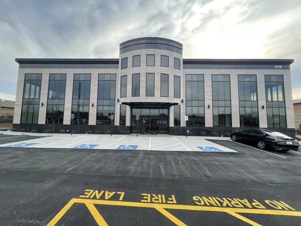 존스크릭피치트리 파크웨이 선상에 문을 연 제일IC은행의 10번째 지점. 