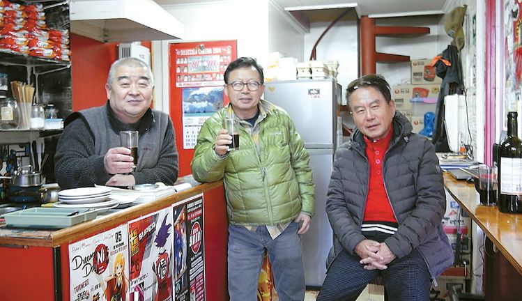 푼타 아레나스에서 라면가게를 운영하는 한인과 함께 반가운 회포를 풀었다.