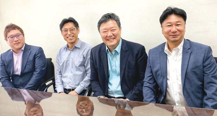 남가주 한인공인회계사협회의 39대 회장단이 협회 운영 계획에 대해 소개하고 있다. 오른쪽부터 엄기욱 대외협력 공동 위원장, 알버트 장 회장, 필립 손 총무, 새무얼 남 대외협력 공동 위원장. 김상진 기자