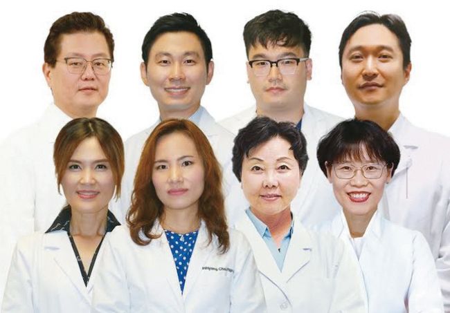 넥스트 메디컬그룹을 이끄는 의료진들. 윗줄 왼쪽부터 시계방향으로 에드윈 최 MD, 임대순 MD, 정준 MD,박정훈 NP, 송영은 NP, 신은일 MD, 최인향 NP,캘리임 NP. 