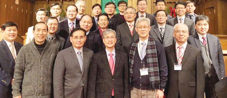 미주성결교회 동부지방회가 2월 4·5일 이틀간 뉴욕에서 열린다.사진은 지난해 열린 동부지방회 때 한자리에 모인 교단소속 목회자들. [사진 뉴욕수정성결교회]