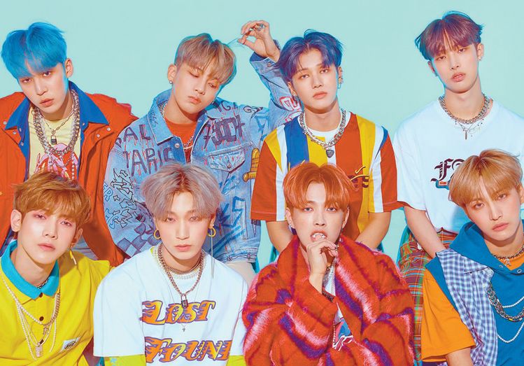 해머 뮤지엄에서 공연하는 ATEEZ.