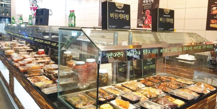 비원 샤브&바베큐가 투고 및 배달로 모든 음식을 제공한다. 반찬류부터 야식, 고기, 캐더링까지 주문하면 된다.
