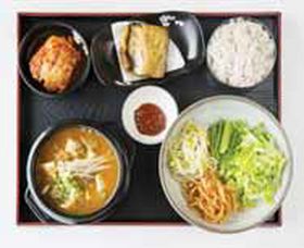 청국장 특유의 냄새를 완화한 삼봉냉면의 청국장. 겨울철 건강에 좋은 음식으로 알려져 있다. [사진 삼봉냉면]