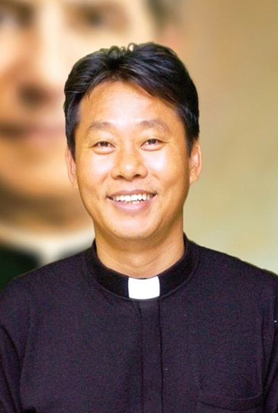 아프리카 남수단에서 선교하다 타계한 고 이태석 신부.