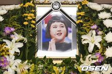 개그우먼 이지수 무대 사진