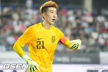미국전에서 선방하는 조현우
