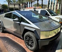 그 어떤 차보다 튼튼하다더니…테슬라 사이버트럭, 10번째 리콜