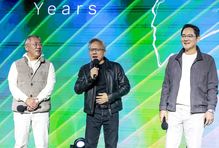 이재용도 놀랐다…치맥 뒤, 무대 오른 젠슨황 