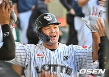 롯데 김동현 경기 장면