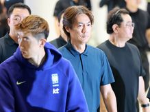 “평소 헛소리 하길래” 분노한 축구팬, 정몽규엔 개껌 던졌다