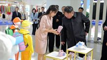 “김정은 中병원서 뇌출혈 사망” SNS 확산에…北 공개한 사진