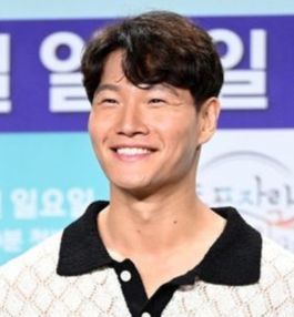 부축받던 김종국, 여전히 투병 중..