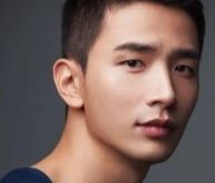 ‘푸른거탑’ 어리버리 신병…배우 이용주, 44세에 심장마비 사망