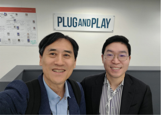 [K-Ground Ventures CEO Namhoon Cho (left) with the Senior Director of Plug and Play Korea at the Plug and Play Summit. Photo courtesy of K-Ground Ventures]