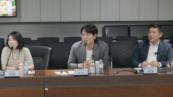 방위사업청의 방위산업의 날 추진점검회의에 참석 중인 장성규씨 (한국 방위사업청 제공)
