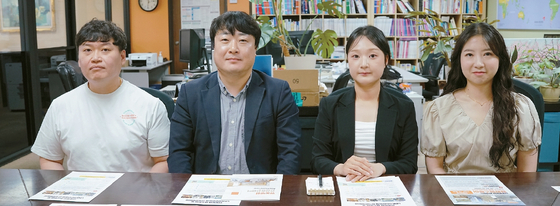 안동병원 담당자들이 2일 본지를 방문 헬스투어 프로그램에 대해 설명하고 있다. 왼쪽부터 남창석 보건의료정책 팀장, 김시국 의료협력 팀장, 김민지 외상중환자 간호 파트 간호사, 김민경 외상병동 간호사.