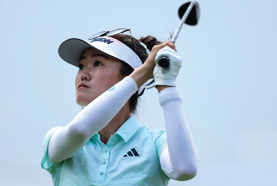 호주 교포 그레이스 김이 프랑스 에비앙에서 열린 2025년 LPGA 메이저 대회 ‘아문디 에비앙 챔피언십’ 최종일 18번 홀에서 이글을 잡고 극적으로 연장전에 진출했다. 이어 두 번째 연장 홀에서도 이글을 기록하며 감격의 첫 메이저 우승을 거머쥐었다.  [연합뉴스]