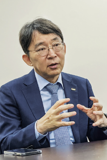 박상규 중앙대 총장이 연구중심대학을 강조하며 한인 차세대 및 외국인 학생 유치를 설명하고 있다. 김상진 기자