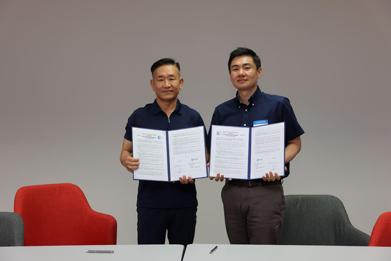 뱅크카드서비스가 ICCE(International Center for Creative Education) 및 한성대학교와 인턴십 및 취업 연계를 위한 업무협약(MOU)을 체결했다