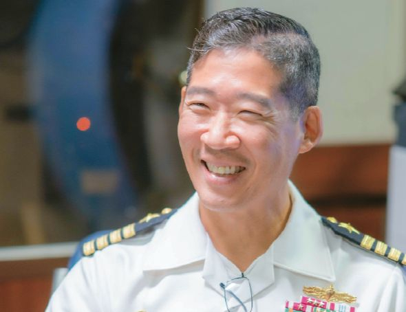 지난 5월 앰피비어스 스콰드런의 전대장으로 부임한 한인 2세 헨리 김 대령이 각오와 계획 등을 밝히고 있다.