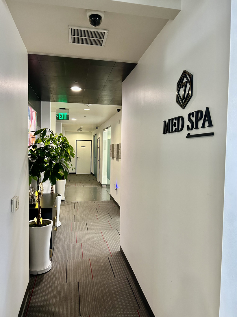  7 Med Spa 내부 전경