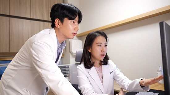 [Image by Gangnam Smart Clinic]