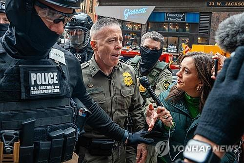 법원에 출석하는 보비노 국경순찰대장 [AFP=연합뉴스]