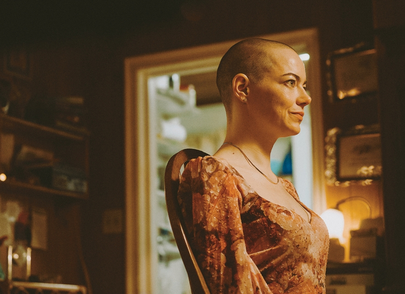 최근 끝없는 연기 변신으로 엠마 스톤은 오늘날 가장 폭넓은 연기 스펙트럼을 지닌 여배우로 평가되고 있다. [Focus Features]