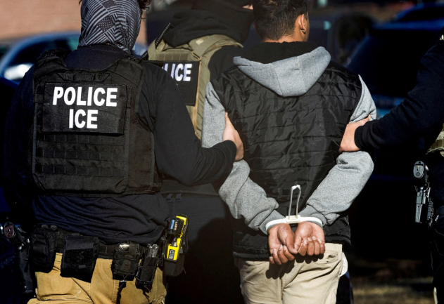 이민세관단속국.