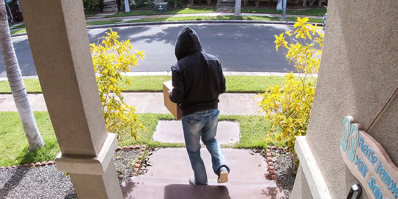 현관 배달물 도난 범죄.