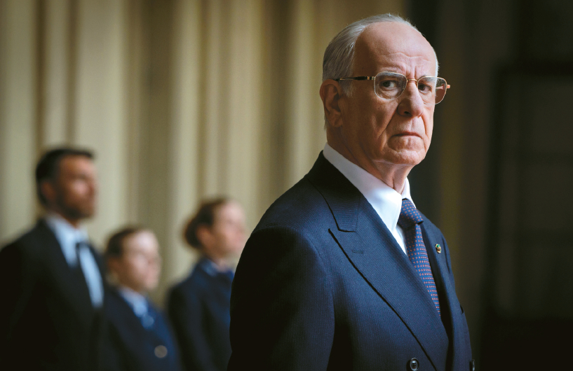 2025년 베니스국제영화제 개막작으로 선정되어 첫 상영 됐고 토니 세르빌로가 최우수 남우 연기상을 수상했다. [MUBI]