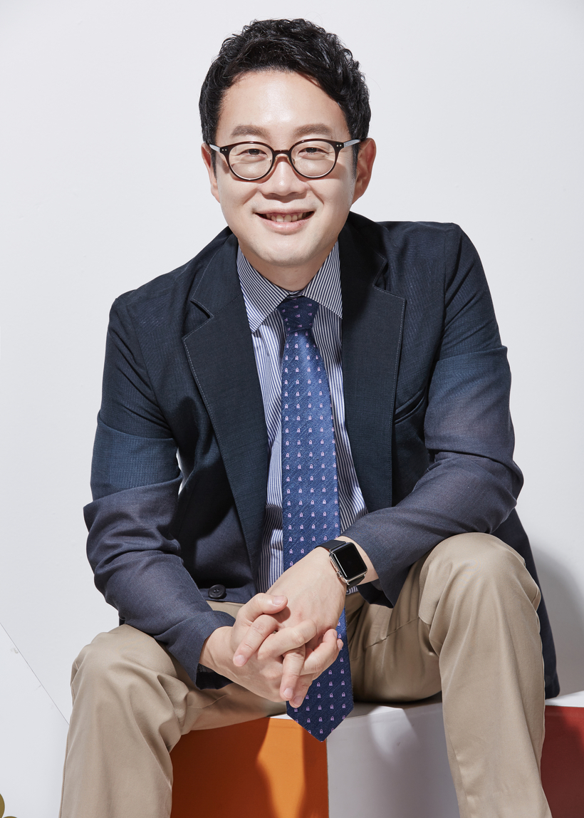 보건복지부장관상을 수상한 플레이트의원 이기호 대표원장. [메디컬아시아운영위원회]