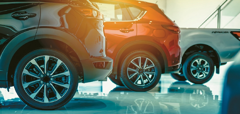 차량의 색이 희귀할 수록 차량의 잔존가치는 더 오래 지속된다는 통계가 발표돼 주목을 끈다. 남가주 한 중고차 매장에 다양한 색의 차량이 전시되어 있다. 