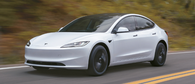 도로를 주행하는 테슬라 모델 3. [테슬라 제공]