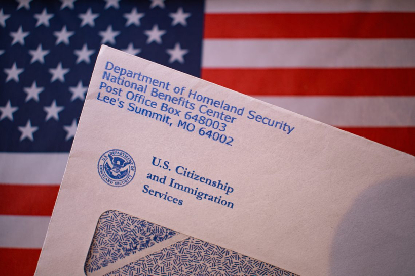 이민국 우편 서류. [출처 셔터스톡] 
