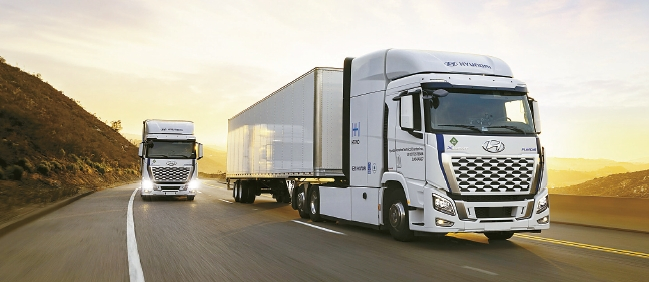 '현대 트랜스리드'가 미 북동부지역의 신규 상용차 공식딜러로 '헨드릭슨 플릿 솔루션즈'(Hendrickson Fleet Solutions)사를 선정했다. 사진은 이번 협력관계 구축을 통해 접근성이 대폭 강화될 것으로 전망되고 있는 수소연료전지 기반의 클래스 8 대형트럭 '현대 엑시언트 수소전기트럭'(XCIENT Fuel Cell)'의 모습. [현대 트랜스리드 홈페이지 캡처]
