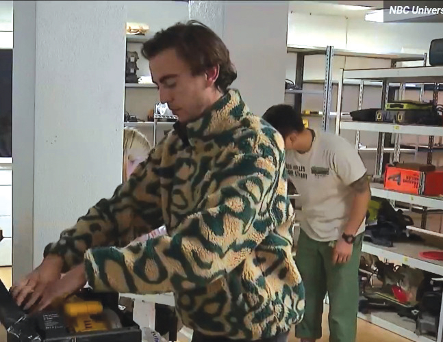 한인타운 윌셔 불러바드 임마누엘 장로교회 지하에 문을 연 LA 툴 라이브러리. [NBC LA 캡처]