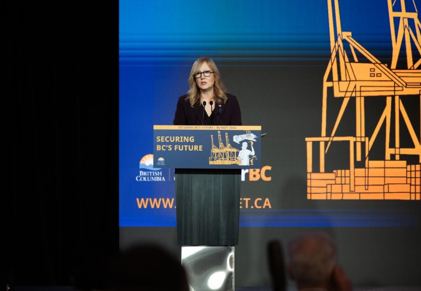 17일 브렌다 베일리 BC주 재무장관이 빅토리아 컨벤션 센터에서 2026년도 예산안을 발표하고 있다. [사진=Province of British Columbia]