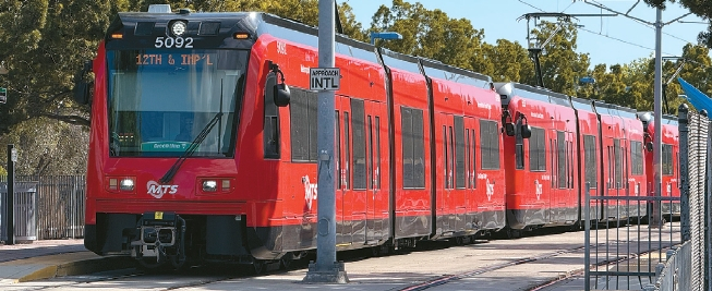 대규모 재정적자에 직면한 메트로폴리탄 교통국이 대중교통수단의 요금인상을 적극 고려하고 있다. 사진은 트롤리 열차의 모습. [중앙포토]