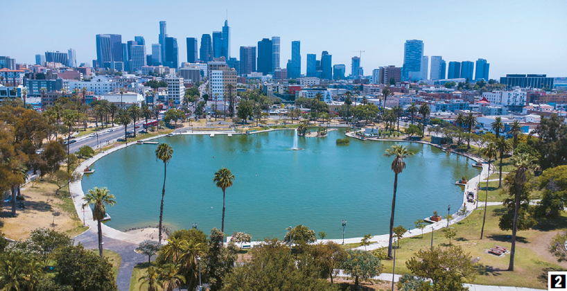  LA 다운타운의 맥아더 공원을 드론으로 촬영한 모습. [제라노 몰리나/LA 타임스, 김상진 기자]