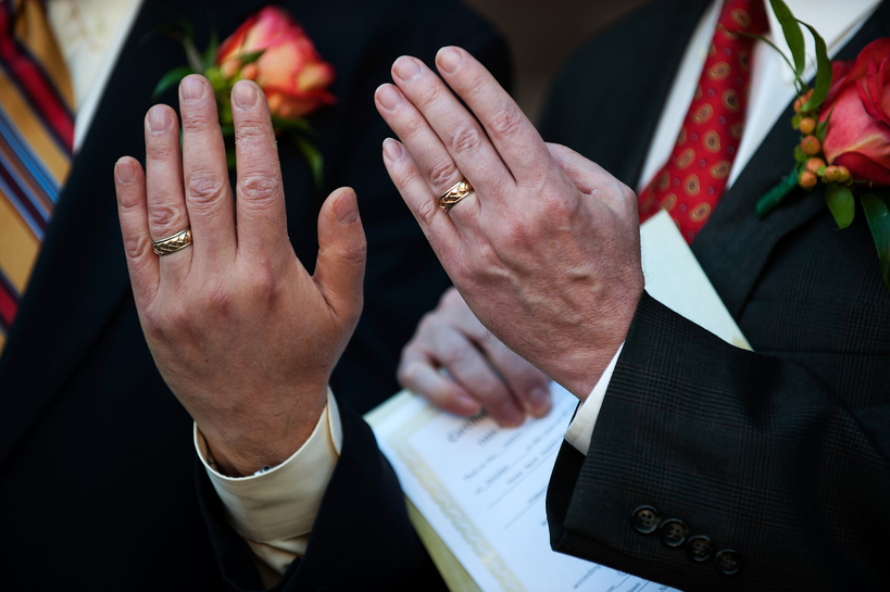 달라스-포트워스 지역 동성 결혼 부부수 급증.