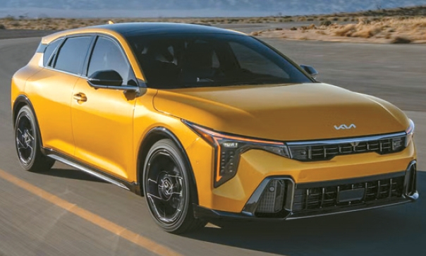 기아 2027년형 텔루라이드(위)와 2026년형 K4. [기아 제공]