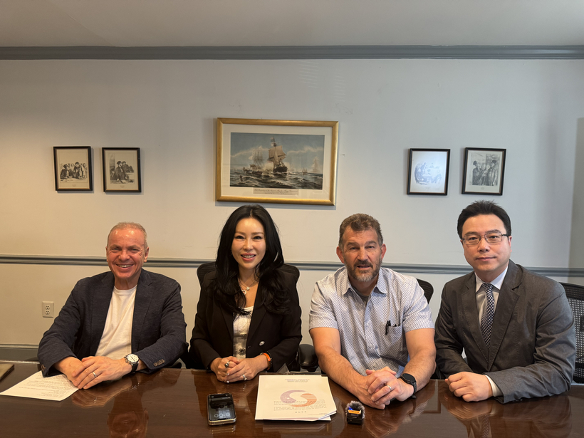 미주한미동맹재단은 지난 26일 기자회견을 열고 연간 사업 계획을 발표했다. 왼쪽에서 두번째가 최태은 회장, 세번째가 챕 피터슨 이사장, 그리고 맨 오른쪽은 류태호 부회장.