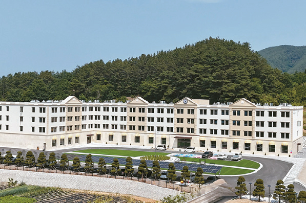 무주 드림연수원 본관 전경.