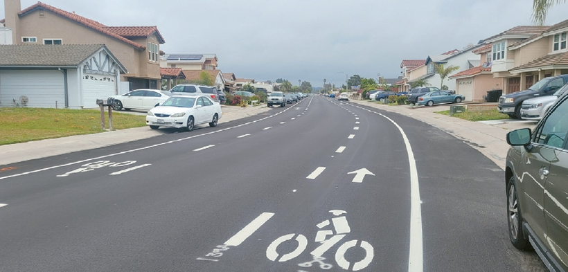 가주 전체의 주택 구입여건은 지난해에 비해 소폭 나아졌지만 샌디에이고 지역의 주택난은 점차 심화되고 있는 것으로 나타났다. 사진은 대표적인 중산층 거주지역인 미라메사의 한 주택가 모습. [중앙포토]