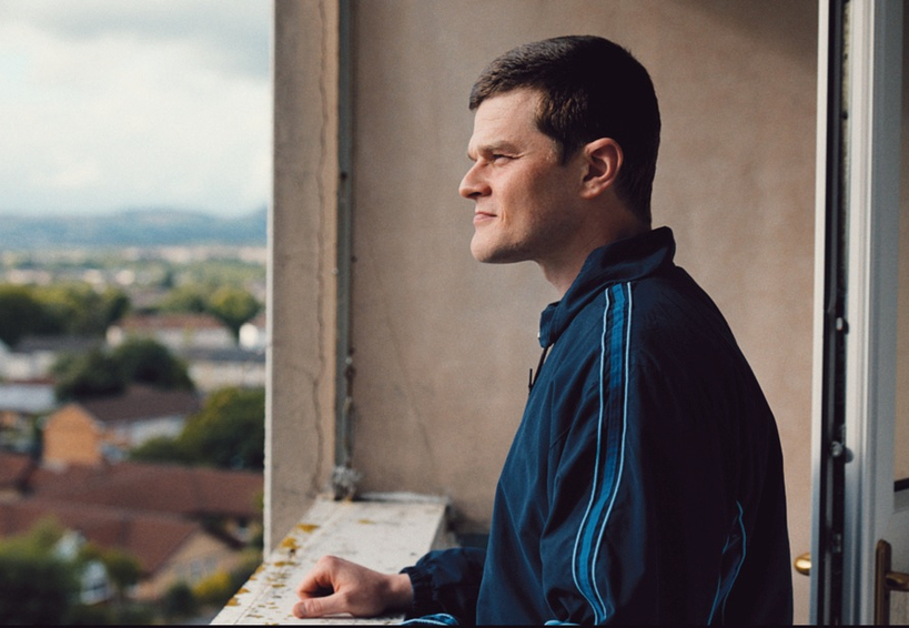 이 영화는 로버트 아라마요의 압도적인 연기력 덕분에 2027년 제98회 아카데미 시상식의 유력한 작품상, 남우주연상 후보작으로 거론되고 있다. [Sony Pictures Classics]