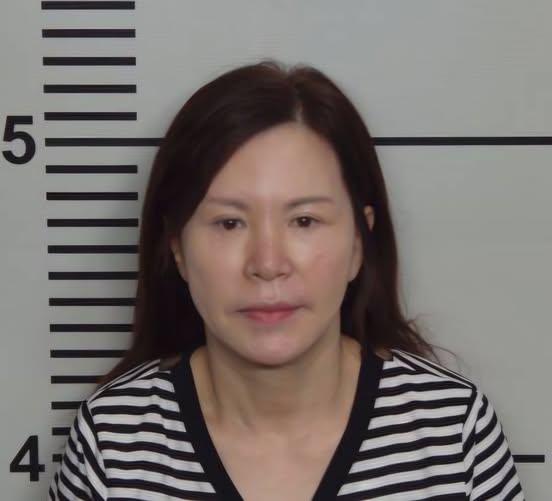인신매매 조직 운영 혐의로 기소된 Jeonhghwa Kim(전흥화 김·57)의 머그샷. [제퍼슨카운티 셰리프국]